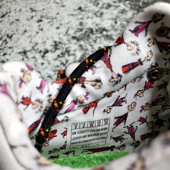 Skechers Dr.Seuss Grinch White Boots - Picture 7 of 8